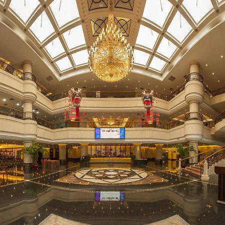 וייפנג Dongfang Hotel מראה חיצוני תמונה