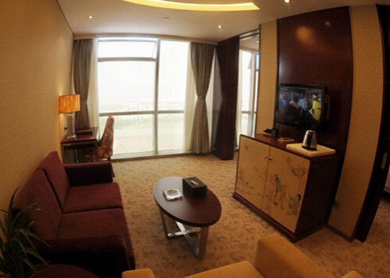 וייפנג Dongfang Hotel מראה חיצוני תמונה