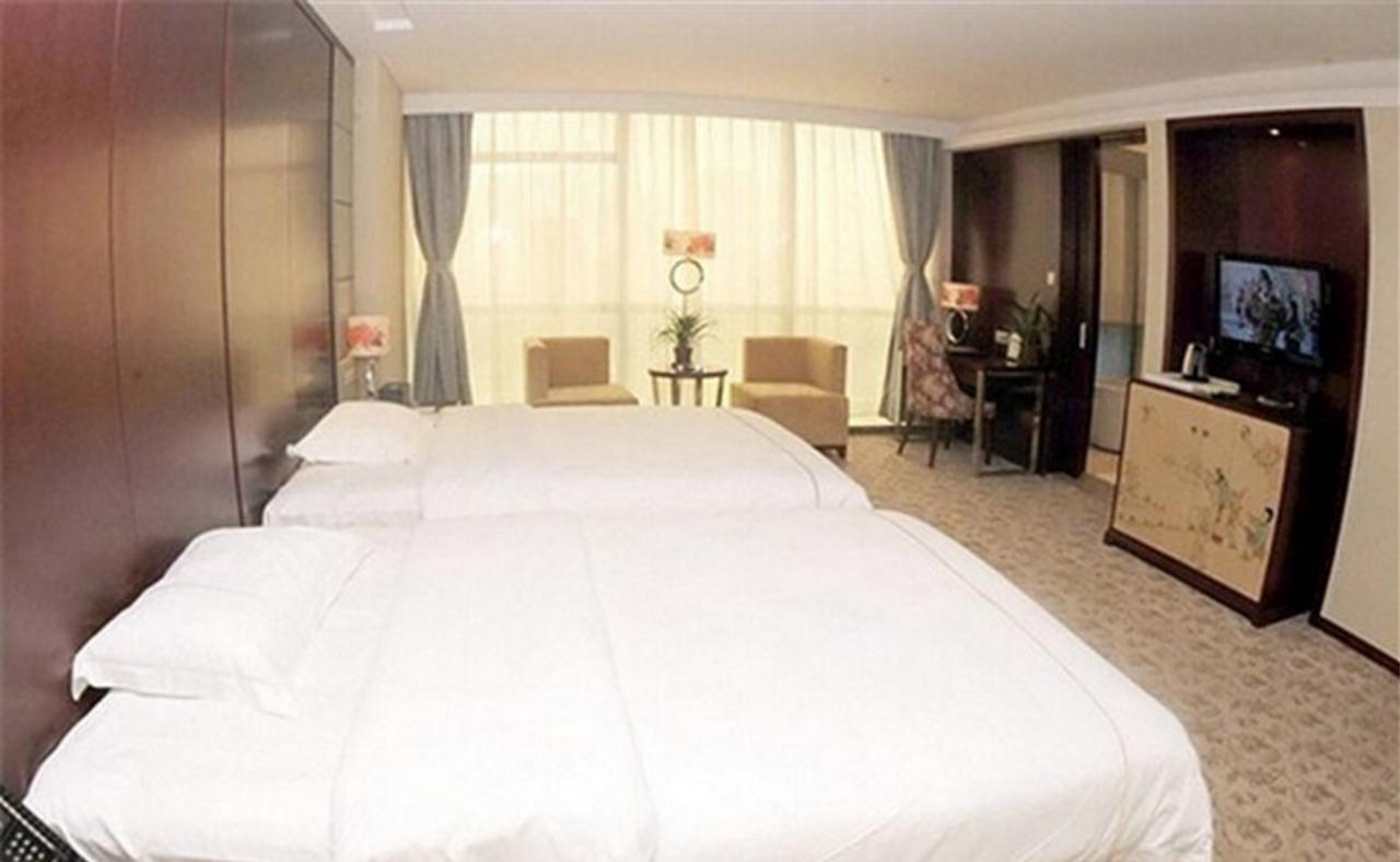 וייפנג Dongfang Hotel מראה חיצוני תמונה