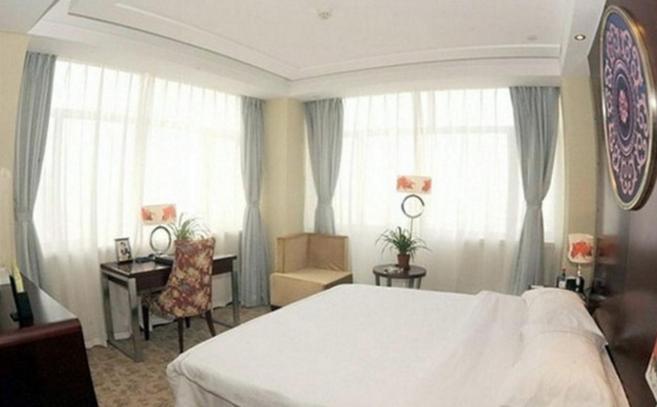 וייפנג Dongfang Hotel מראה חיצוני תמונה